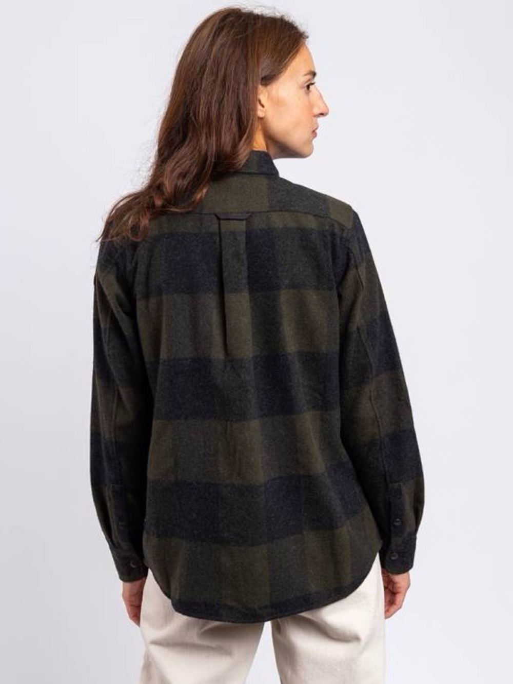 FJALLRAVEN • Canada Shirt in Deep Forest-Dark Grey - Picture 2 of 14